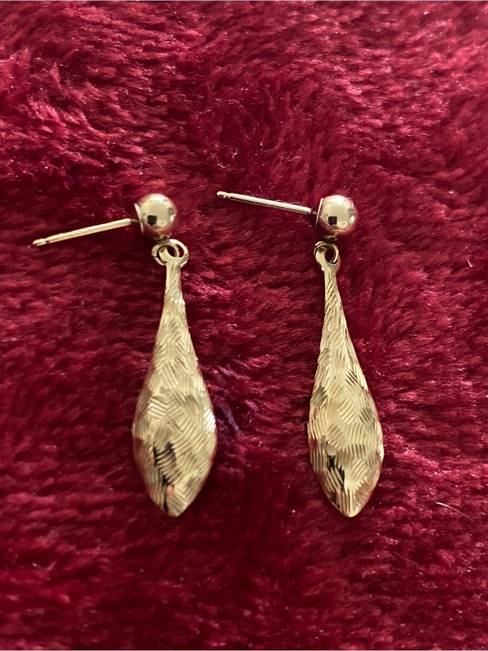 Beautiful Solid 14k Gold  Textured Teardrop Drop Dangle Earrings. Barely used!